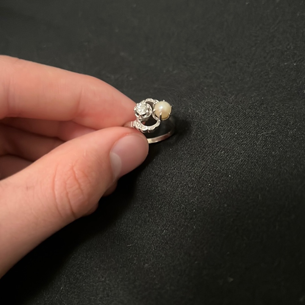 diamond and pearl ring